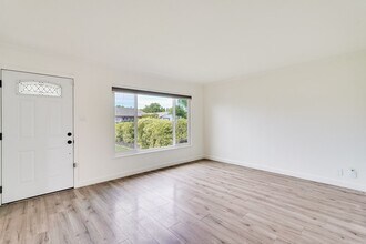 6780 Mayhews Landing Rd in Newark, CA - Building Photo - Building Photo