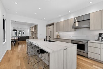 96 Henry St in Cambridge, MA - Building Photo - Building Photo