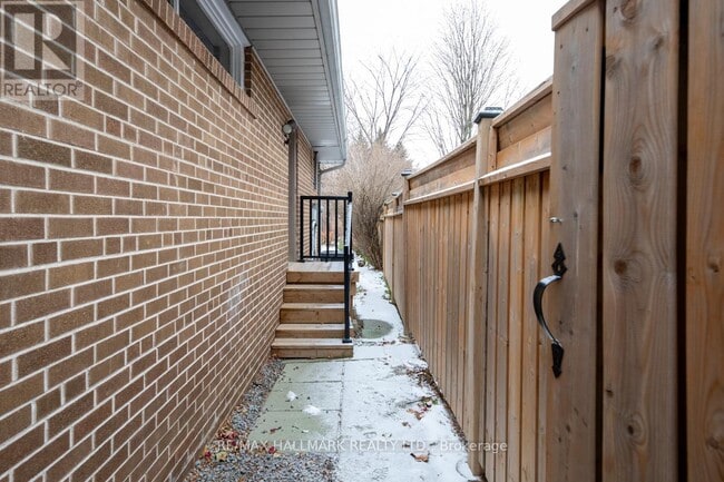 3 Minorca Pl in Toronto, ON - Building Photo - Building Photo