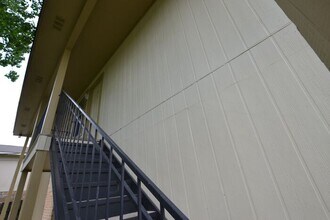 2150 N Sherwood Forest Dr-Unit -27D in Baton Rouge, LA - Building Photo - Building Photo