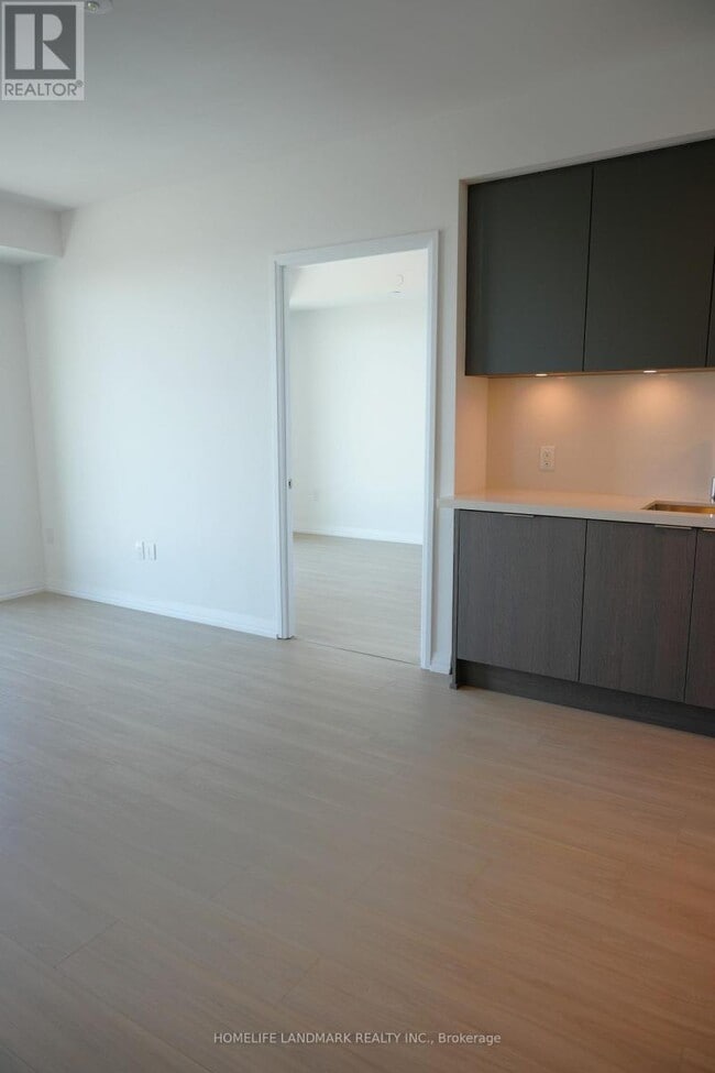 25 Holly St in Toronto, ON - Building Photo - Building Photo