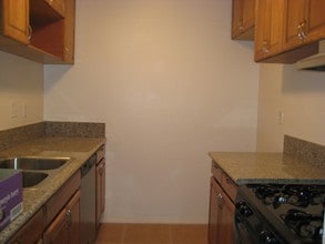 8601 International Ave, Unit 179 in Los Angeles, CA - Building Photo - Building Photo