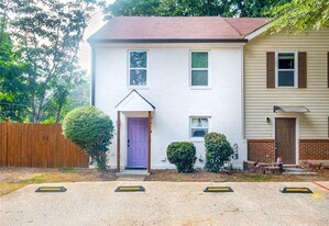 5005 Pat Mell Pl SE in Smyrna, GA - Building Photo