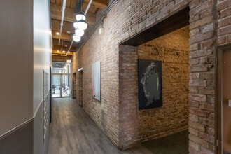 Westgate Center in Chicago, IL - Foto de edificio - Lobby