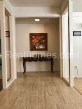 8720 Nottingham Pl in San Diego, CA - Building Photo - Building Photo