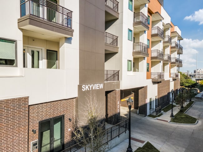 property at 400 Crawford St