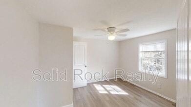 2419 E Monument St in Colorado Springs, CO - Building Photo - Building Photo