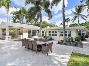 411 Poinciana Dr in Fort Lauderdale, FL - Building Photo - Building Photo