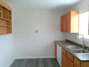 2930 E Harrington Dr in Corpus Christi, TX - Building Photo - Building Photo