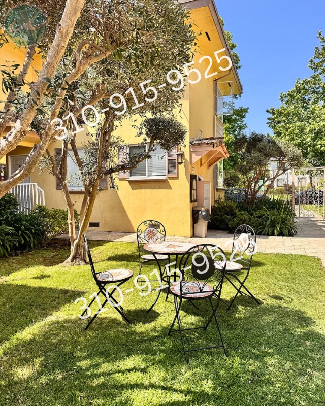 3166 S Barrington Ave in Los Angeles, CA - Foto de edificio - Building Photo