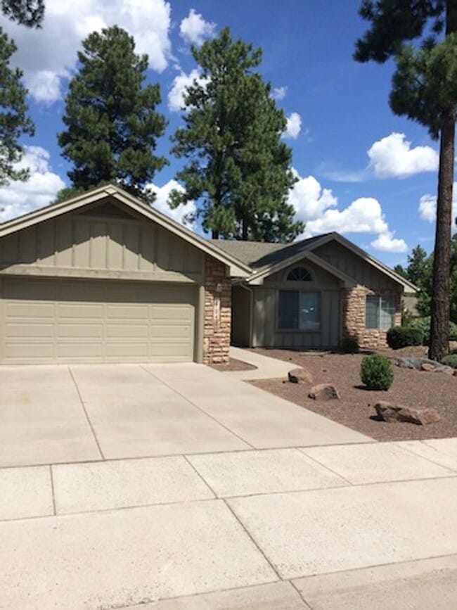 1784 W Soft Wind Ln