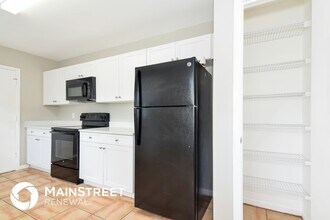 13210 Silvercreek Dr in Riverview, FL - Foto de edificio - Building Photo