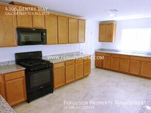 4306 Gentry Way in Rocklin, CA - Building Photo - Building Photo
