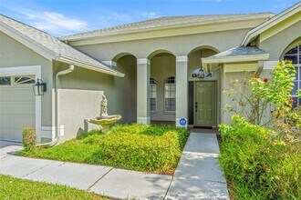 16521 Lake Heather Dr in Tampa, FL - Building Photo - Building Photo