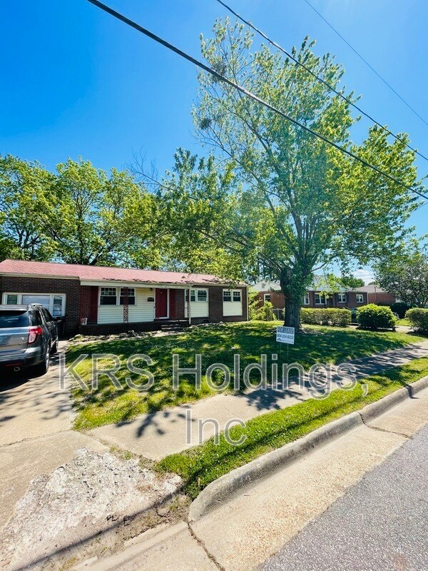 42 Granger Dr in Hampton, VA - Building Photo - Building Photo
