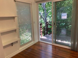 11049 Kling St in Los Angeles, CA - Foto de edificio