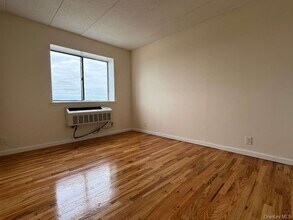 145-18 34th Ave in Queens, NY - Building Photo - Building Photo