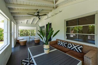 3655 Oak Ave in Miami, FL - Building Photo - Building Photo