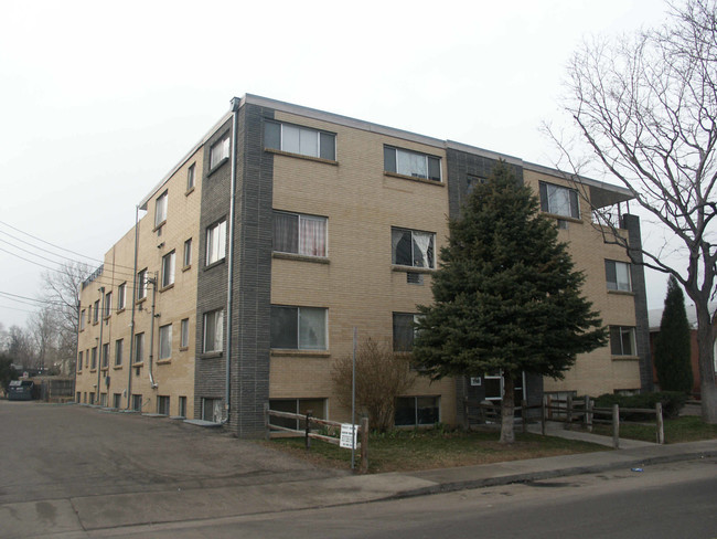 398 West Powers Avenue Apartments in Littleton, CO - Building Photo - Building Photo