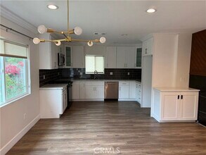 7459 Ruffner Ave in Los Angeles, CA - Building Photo - Building Photo