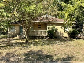 835 Fisher St in Sulphur Springs, TX - Building Photo