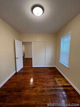 227 Holland St in Somerville, MA - Building Photo - Building Photo