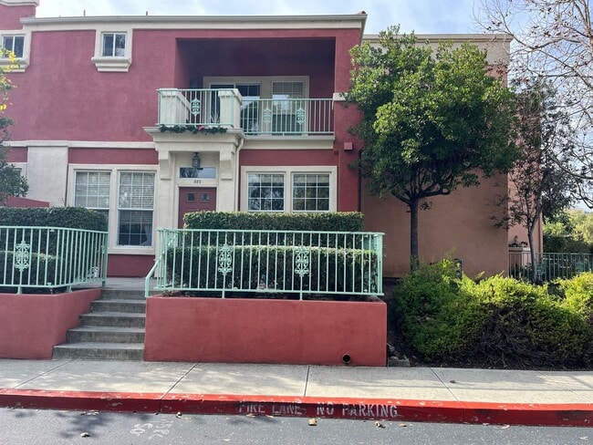 923 Lawrence Dr in San Luis Obispo, CA - Building Photo - Building Photo