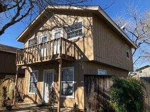 703 Chalet Ct in College Station, TX - Building Photo - Building Photo