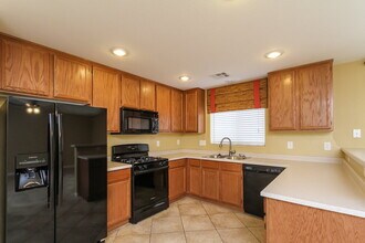 8264 Wuthering Heights Ave in Las Vegas, NV - Building Photo - Building Photo