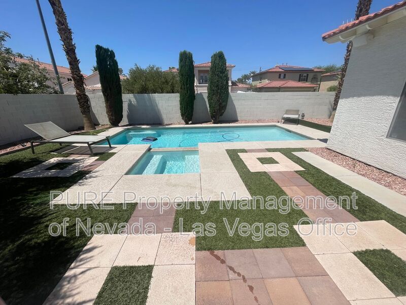 9341 Lugo St in Las Vegas, NV - Foto de edificio