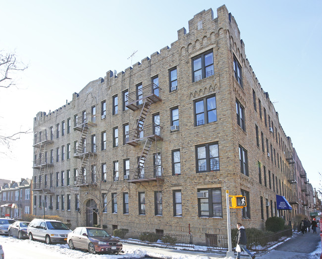 902 41st Street Apartments