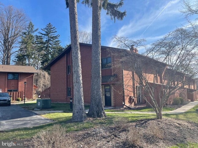 property at 301 Worthington Dr