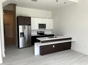 4380 NW 8th Ct in Plantation, FL - Building Photo - Building Photo