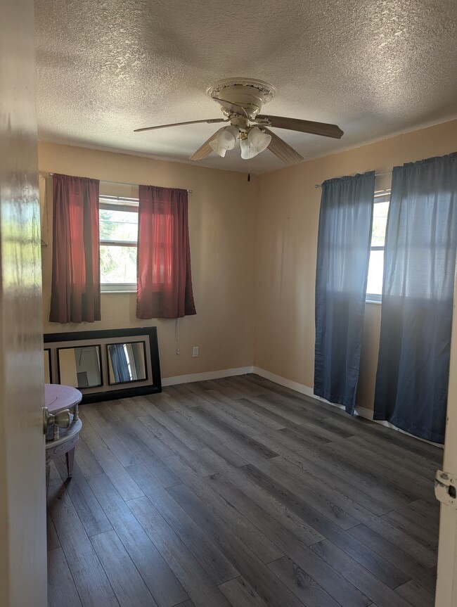 4767 1st Ave N, Unit #B in St. Petersburg, FL - Building Photo - Building Photo