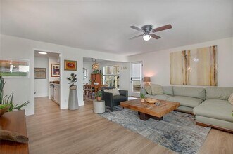 5927 E University Blvd in Dallas, TX - Building Photo - Building Photo