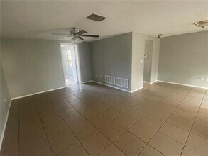 4037 Claremont Dr in New Port Richey, FL - Building Photo - Building Photo