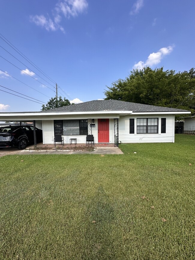 property at 1140 Len St