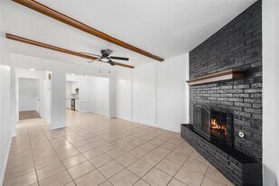 1322 Willow Wood Ct in Irving, TX - Building Photo