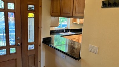 768 Alameda Ave in South Lake Tahoe, CA - Building Photo - Building Photo