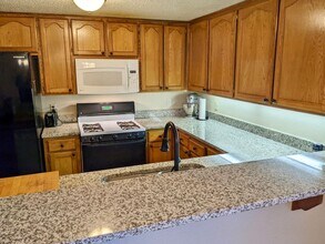2109 Parkview Dr in Moore, OK - Building Photo - Building Photo
