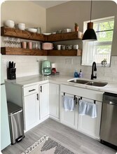 5920 Rosslyn Ave in Indianapolis, IN - Foto de edificio - Building Photo