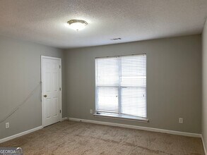 2831 Amerson Ct in Ellenwood, GA - Foto de edificio - Building Photo