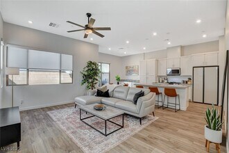 3354 Via Strada St in Henderson, NV - Building Photo - Building Photo