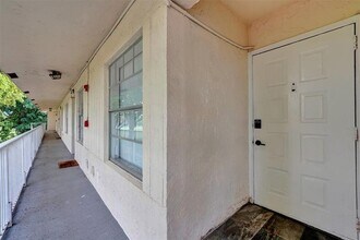 2518 Riverside Dr in Coral Springs, FL - Building Photo - Building Photo