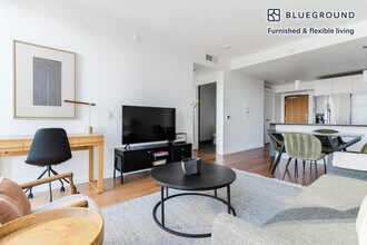 399 Fremont St in San Francisco, CA - Building Photo - Building Photo