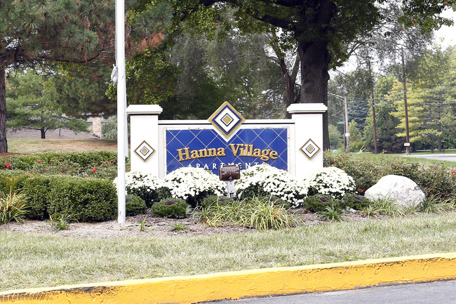 Hanna Village Apartments in Indianapolis, IN - Foto de edificio - Building Photo