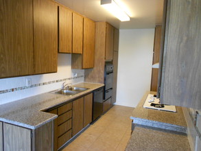 Mohawk West Apartments in Pasadena, CA - Building Photo - Building Photo