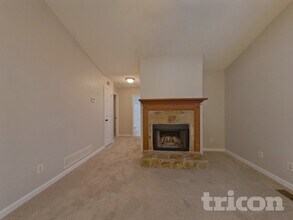 41 Collins Way in Douglasville, GA - Foto de edificio - Building Photo