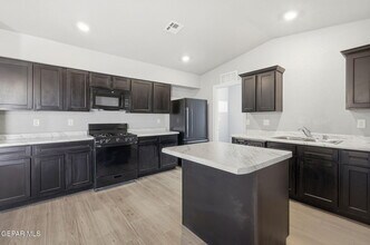 14561 Desert Poppy Ct in Horizon City, TX - Building Photo - Building Photo