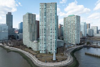 Atlantic in Jersey City, NJ - Foto de edificio - Building Photo